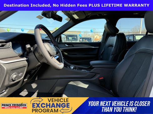 New 2026 Jeep Grand Cherokee Altitude AWD/4WD image 10