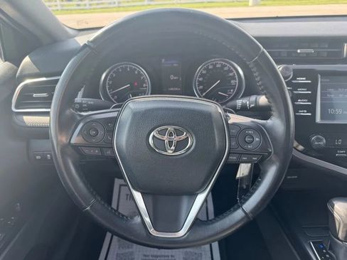 Used 2018 Toyota Camry SE image 23