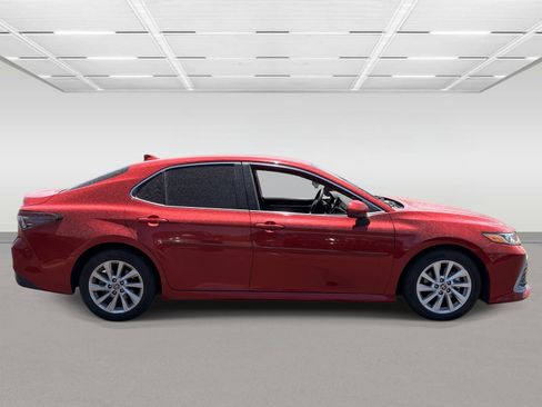 Used 2023 Toyota Camry LE FWD image 6
