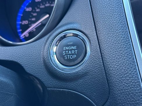 Used 2018 Subaru Outback 2.5i Touring image 23