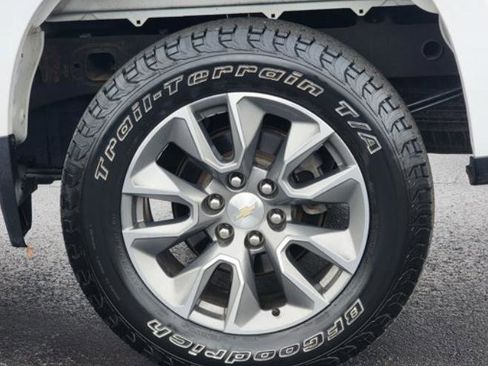 Used 2021 Chevrolet Silverado 1500 LT image 4