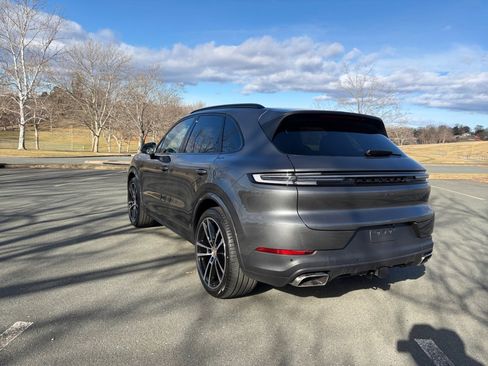 New 2026 Porsche Cayenne image 3