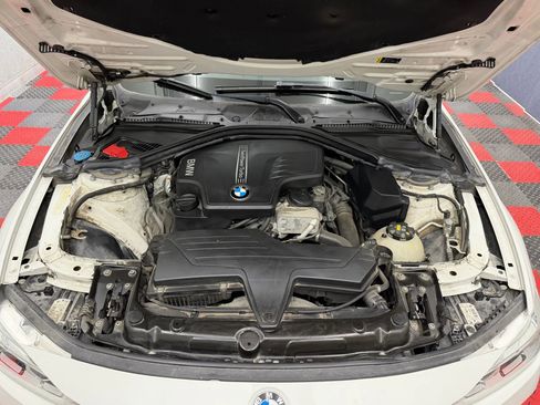 Used 2018 BMW 320i xDrive Sedan AWD/4WD image 19