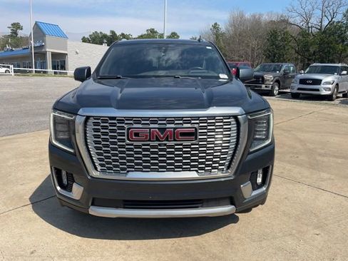 Used 2021 GMC Yukon XL Denali image 2