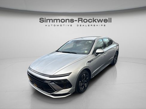 Used 2025 Hyundai Sonata SEL image 4