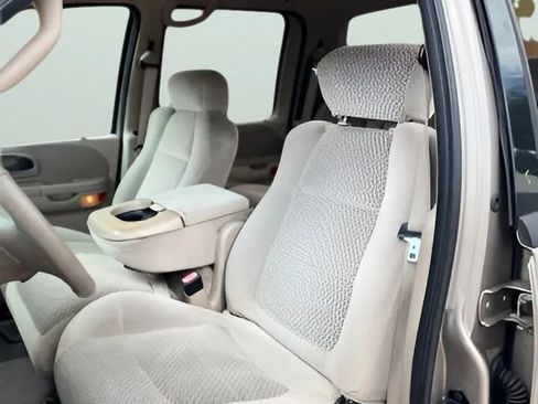 Used 2001 Ford F150 Lariat RWD image 13