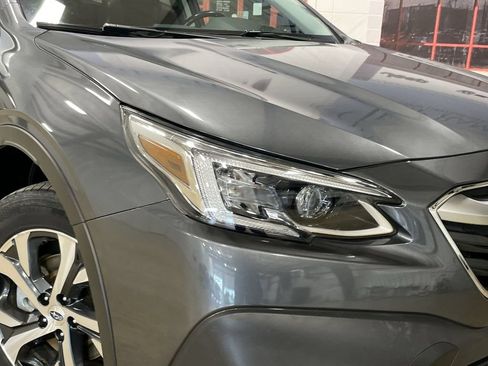 Used 2022 Subaru Outback Touring AWD/4WD image 10
