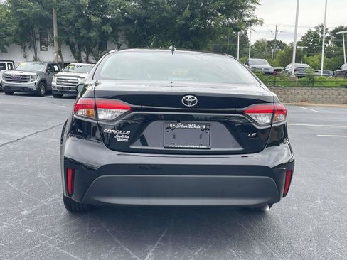 Used 2025 Toyota Corolla LE FWD image 6