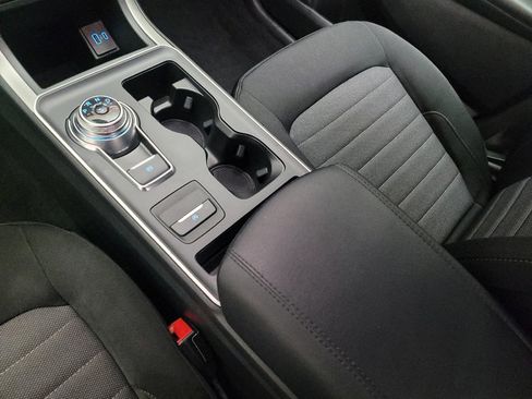 Used 2021 Ford Edge SE w/ Cargo Accessory Package image 26