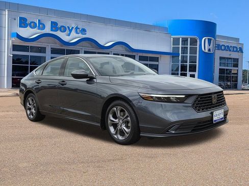 Used 2024 Honda Accord EX image 3