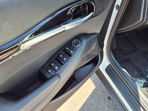 Used 2025 Kia Seltos S FWD image 13