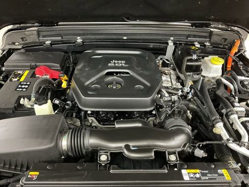 Used 2023 Jeep Wrangler Unlimited Sahara w/ Cold Weather Group image 33