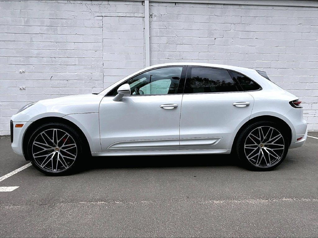 Certified 2023 Porsche Macan S AWD/4WD image 2