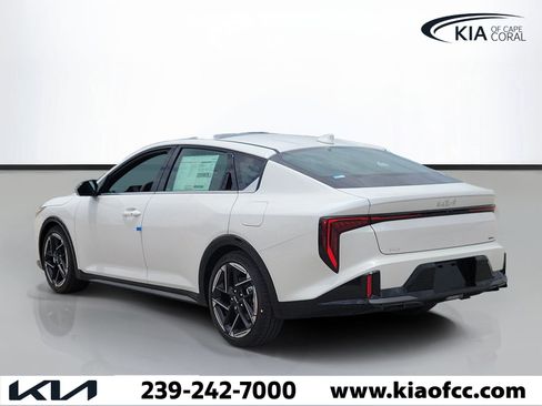 New 2026 Kia K4 GT-Line w/ GT-Line Premium Package FWD image 4