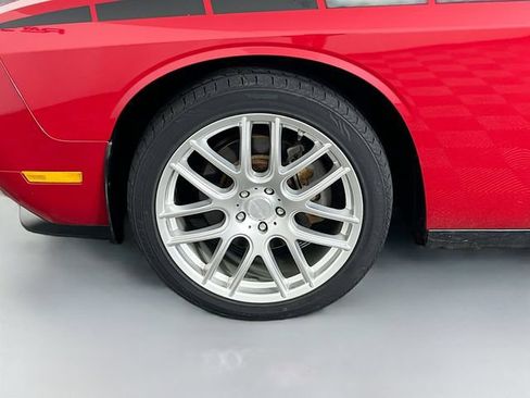 Used 2012 Dodge Challenger SXT Plus RWD image 26
