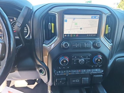 Used 2020 Chevrolet Silverado 3500 High Country image 17