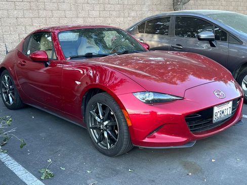 Used 2017 MAZDA MX-5 Miata RF Grand Touring RWD image 2