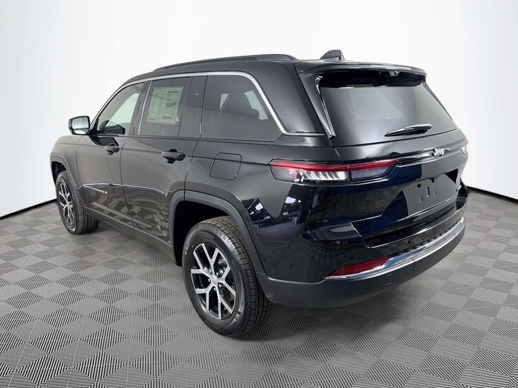Certified 2025 Jeep Grand Cherokee Limited w/ Luxury Tech Group II RWD image 6