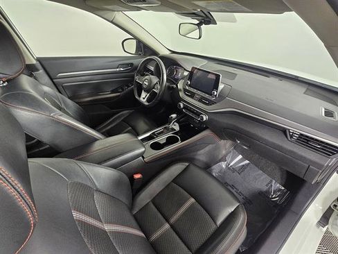 Used 2024 Nissan Altima 2.5 SR image 15