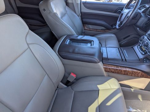 Used 2015 Chevrolet Suburban LTZ image 10