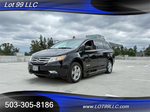 Used 2011 Honda Odyssey Touring image 10