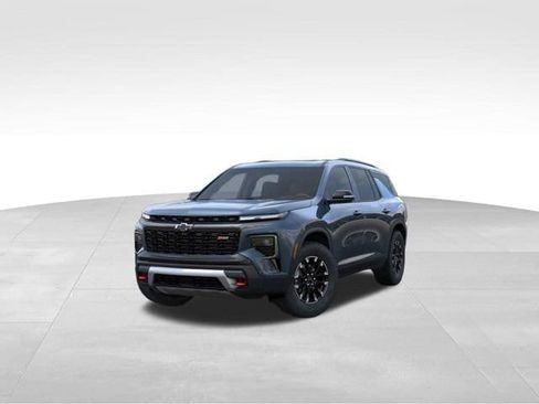 New 2026 Chevrolet Traverse Z71 w/ Enhanced Driving Package AWD/4WD image 8
