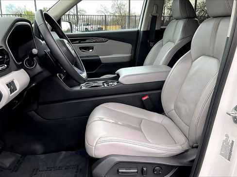 Used 2025 Honda Pilot EX-L image 7