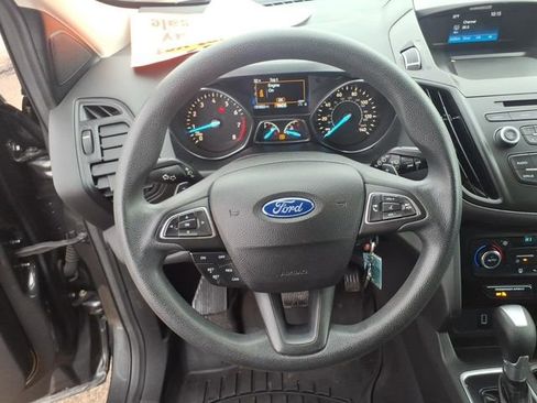 Certified 2017 Ford Escape SE image 16