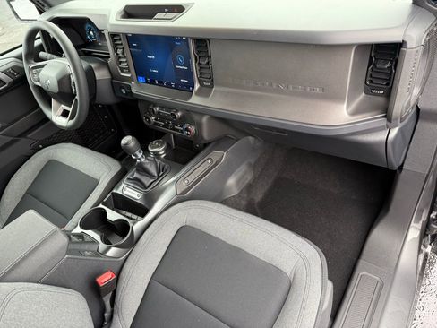New 2025 Ford Bronco 4-Door image 19
