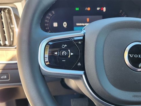 New 2026 Volvo XC60 B5 Plus w/ Protection Package Premier image 15