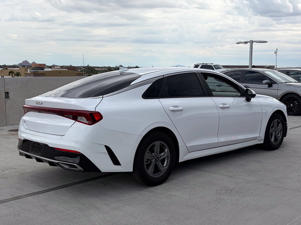 Used 2022 Kia K5 LXS FWD image 2
