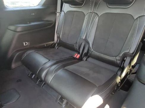 Certified 2023 Jeep Grand Cherokee L Laredo AWD/4WD image 25