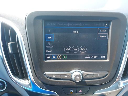 Used 2024 Chevrolet Equinox LS w/ LS Convenience Package image 22