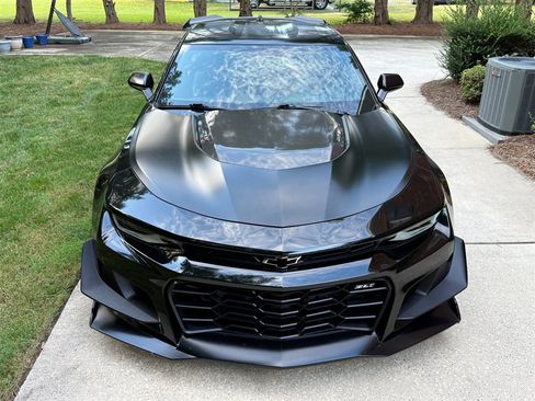 Used 2018 Chevrolet Camaro ZL1 RWD image 23