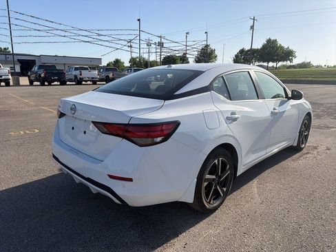 Used 2025 Nissan Sentra SV FWD image 6