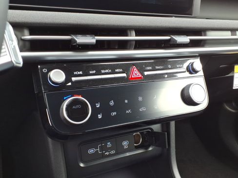 New 2026 Hyundai Tucson Limited AWD/4WD image 17