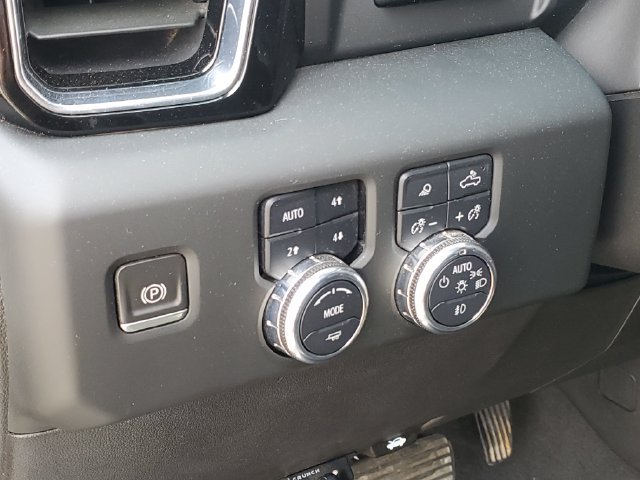 Certified 2023 GMC Sierra 1500 Denali w/ Technology Package AWD/4WD image 9