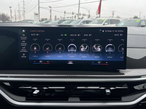 Used 2023 BMW X7 M60i w/ Executive Package image 21