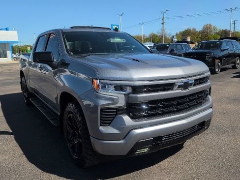 Used 2023 Chevrolet Silverado 1500 RST AWD/4WD image 14