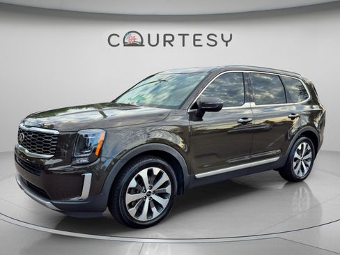 Used 2020 Kia Telluride S FWD image 1