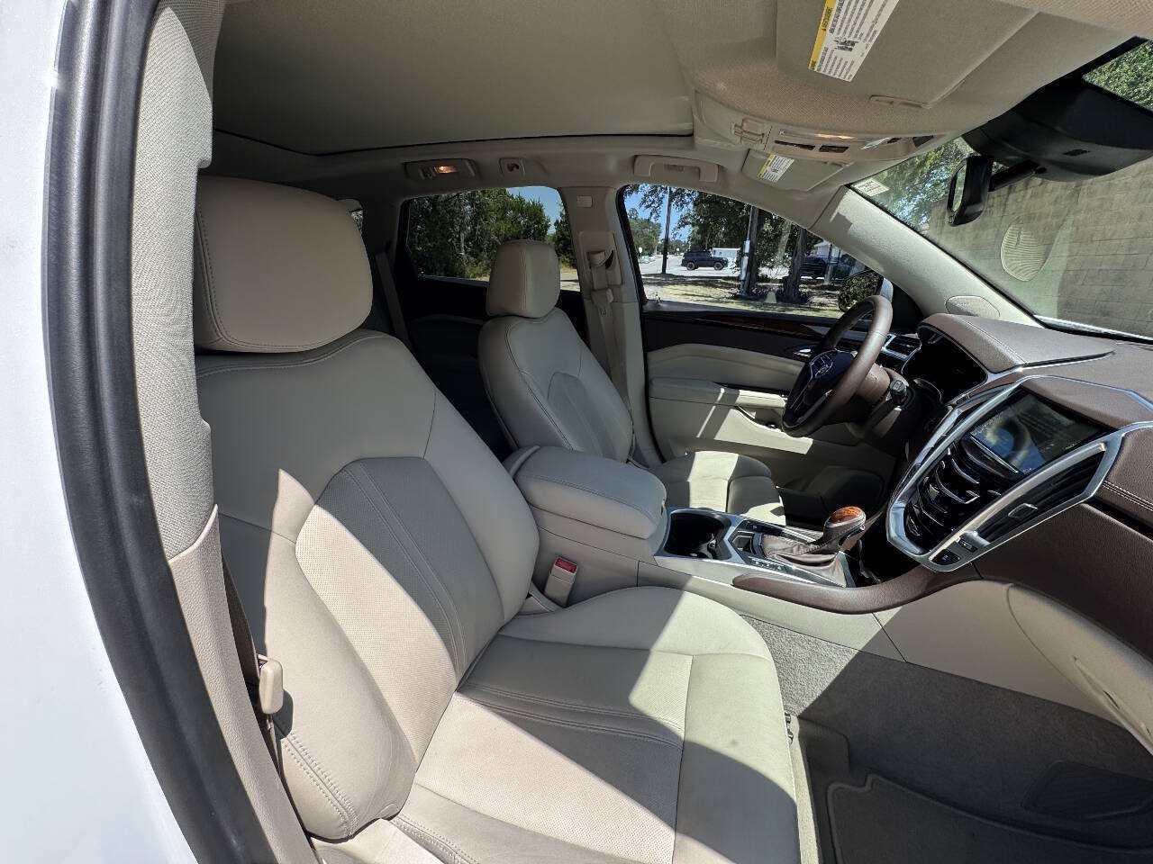 Used 2016 Cadillac SRX Luxury w/ Driver Awareness Package FWD image 28