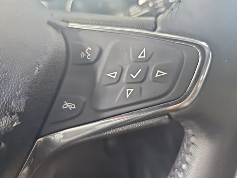 Used 2020 Chevrolet Equinox Premier FWD image 25
