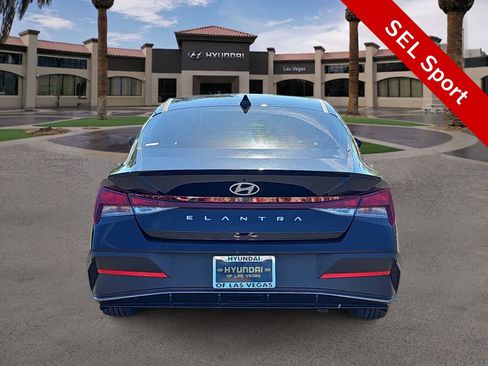 Used 2025 Hyundai Elantra Sport FWD image 7