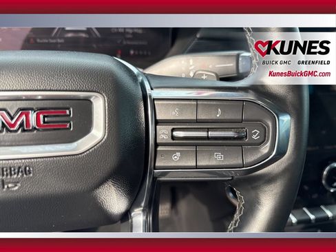 Used 2025 GMC Acadia Elevation AWD/4WD image 22