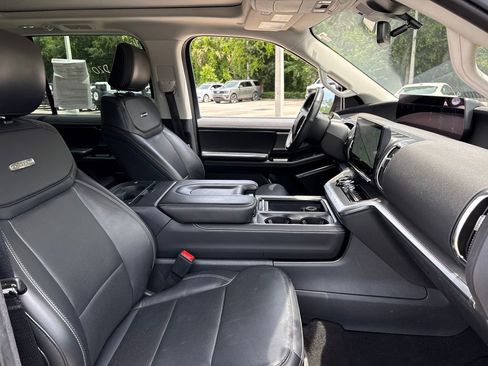 Used 2025 Ford Expedition Max Platinum AWD/4WD image 33