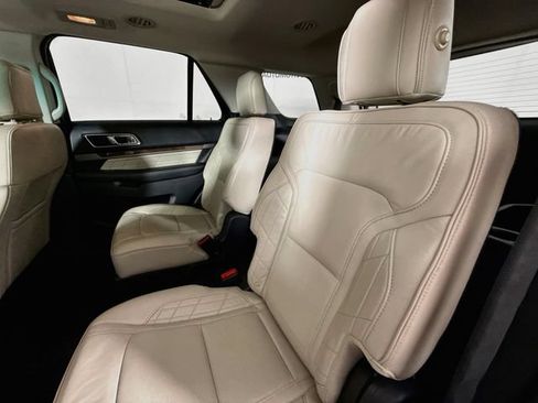 Used 2016 Ford Explorer Platinum AWD/4WD image 25