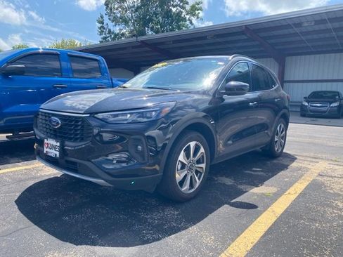 Used 2025 Ford Escape Platinum AWD/4WD image 18