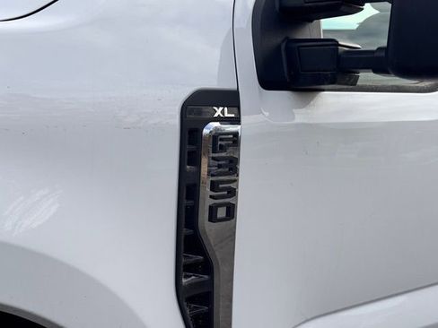 New 2025 Ford F350 XL w/ XL Chrome Package image 7