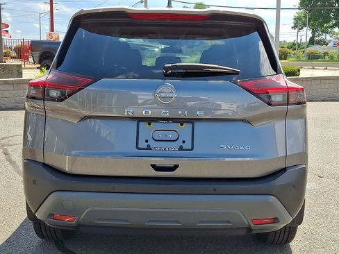 Used 2023 Nissan Rogue SV AWD/4WD image 6