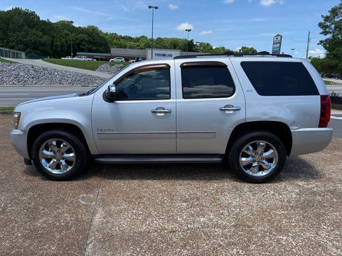 Used 2010 Chevrolet Tahoe LTZ AWD/4WD image 7